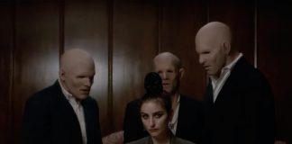 BANKS é a musa inspiradora de uma trupe assustadora no clipe de “Trainwreck”