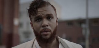 Jidenna lamenta um amor perdido no videoclipe de “Bambi”