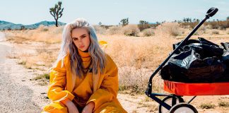 Billie Eilish coloca o seu pop eletrônico e doce em fuga no videoclipe de “Bellyache”