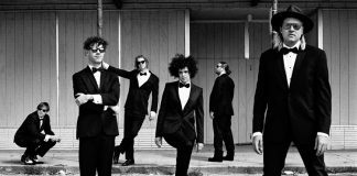 Arcade Fire lança a inédita “Everything Now” para promover o quinto disco de estúdio