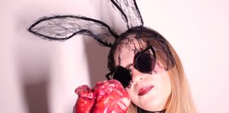 O Cherryade está sexy e sanguinário no videoclipe de “Get By”