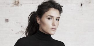 Jessie Ware lança “Egoísta”, versão em espanhol de “Selfish Love”