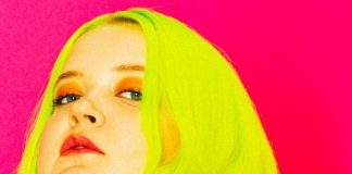 ALMA chama Charli XCX para dirigir sua festa no videoclipe de “Phases”