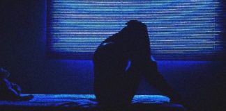 H.E.R. usa sample de Aaliyah na sensual “Your Way” e lança remix de Rihanna