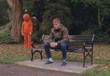 Tourist mostra videoclipe encantador de “Sleepwalking” e lança o EP ‘Wash’