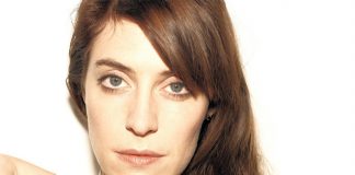 Feist lança cover oficial de “Hey, That’s No Way to Say Goodbye” de Leonard Cohen