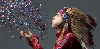 Jónsi, do Sigur Rós, mostra faixa título de compilação rara ‘Frakkur, 2000-2004’