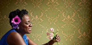 “Call On God”, single de álbum póstumo de Sharon Jones, é revelado em videoclipe