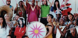 The Go! Team inspira-se em sinais do Código Morse no single “Mayday”