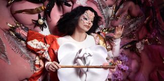 Björk nos leva ao seu universo fantasioso no videoclipe de “Utopia”