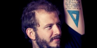 Bon Iver mostra composição inédita em show ao vivo