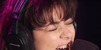 Charli XCX mostra cover de “Don’t Delete The Kisses” do Wolf Alice