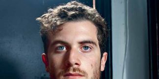 Nicolas Jaar lança as inéditas “Coin In Nine Hands” e “Wildflowers” para anunciar versão especial do álbum ‘Sirens’