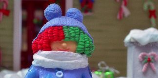 Sia lança videoclipe animado e festivo de “Candy Cane Lane”