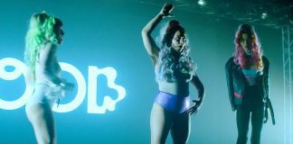 SOPHIE abusa da coreografia e tensão sexual no videoclipe de “Ponyboy”
