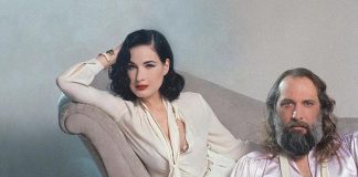 Dita Von Teese lança a encantadora e sensual faixa “Bird of Prey” do disco de estreia