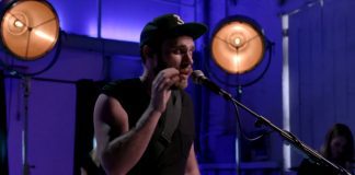 James Vincent McMorrow canta sobre vida, sonhos, morte e The “National” ao vivo