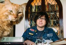 Ryan Adams entra no clima do Dia dos Namorados com a inédita “Baby I Love You”