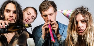 Wolf Alice mescla cover de “Boys” de Charli XCX com “Boys Don’t Cry” do The Cure