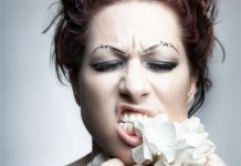 Amanda Palmer presta homenagem à Dolores O’Riordan com cover de “Zombie” e “No Need To Argue”