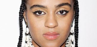 Seinabo Sey celebra suas origens africanas no videoclipe de “I Owe You Nothing”