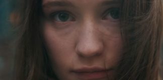 Sigrid apresenta videoclipe espontâneo e competente de “Raw”