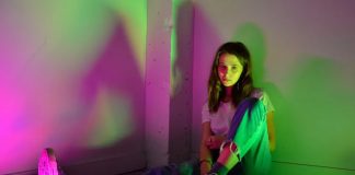 Clairo anuncia o EP de estreia ‘diary 001’ e mostra a inédita “4EVER”