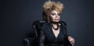 Elza Soares mostra o single “Banho” do álbum ‘Deus é Mulher’