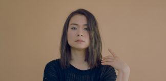 Mitski e Xiu Xiu colaboram na faixa “Between the Breaths” do filme ‘How to Talk to Girls at Parties’