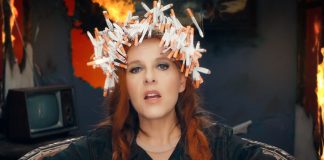 Neko Case lança a irônica e positiva “Bad Luck” do álbum ‘Hell-On’
