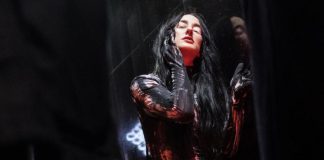 Zola Jesus mostra videoclipe de “Ash to Bone” com remix de Johnny Jewel