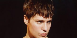 Christine and the Queens explora o desejo feminino no single “Girlfriend”