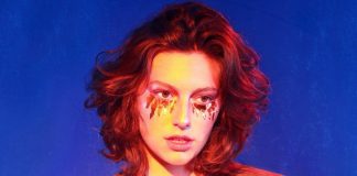 King Princess encanta com o single de estreia “1950” ao cantar um amor entre iguais