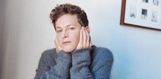 Perfume Genius anuncia EP ‘Reshaped’ e lança remix de “Run Me Through” com King Princess
