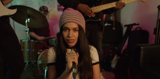 Princess Nokia externa sua atitude emo pop no videoclipe de “Look Up Kid”