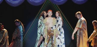 Years & Years apresenta os cabarés humanos de Palo Santo no clipe de “If You’re Over Me”