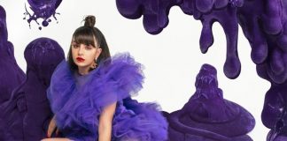 Charli XCX lança as versões de estúdio de “Focus” e “No Angel”, faixas conhecidas de seus shows ao vivo