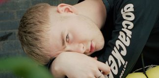 Mura Masa mostra o single afropop e grime “Move Me” com o rapper Octavian