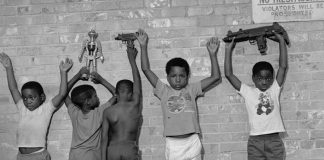 Nas lança o álbum ‘Nasir’, seu primeiro trabalho em seis anos, com produção notável de Kanye West