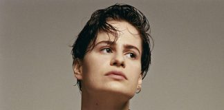 Christine and the Queens mostra a faixa em francês “La Marcheuse” do álbum ‘Chris’