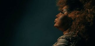 Elza Soares lança lyric video de “Dentro de Cada Um” com cenas de show