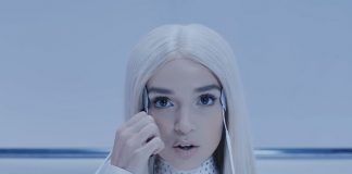 Poppy colabora com Diplo no single “Time Is Up” e mostra videoclipe futurista