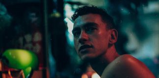 Years & Years expõe seu lado sombrio no videoclipe de “All For You”