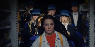 Sigrid lança o vibrante videoclipe de “Sucker Punch”