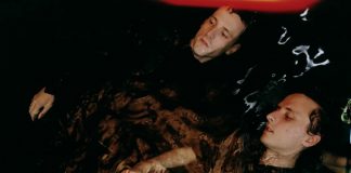 Após cinco anos de silêncio, o These New Puritans retorna com “Into The Fire”