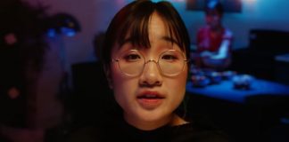 Yaeji se perde num sonho no videoclipe de “One More”