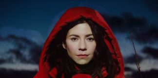 MARINA, ex-theDiamonds, lança o single “Handmade Heaven”