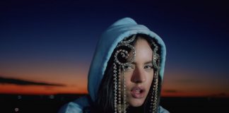 ROSALÍA lança videoclipe intenso de “De Aquí No Sales”