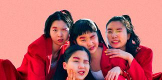 CHAI encara uma aventura animada no clipe de “Curly Adventure”
