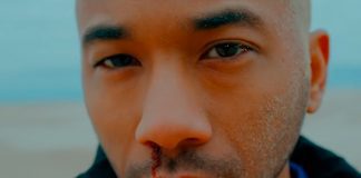Toro Y Moi encontra-se perdido num planeta insólito no videoclipe de “50-50”